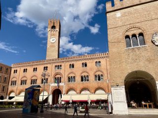 veduta della piazza dei Signori di Treviso