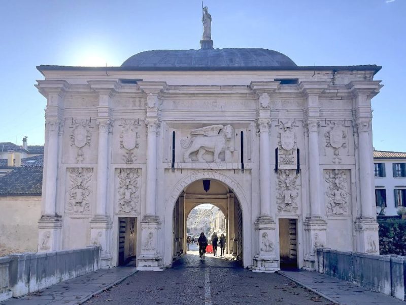 Porta San Tomaso